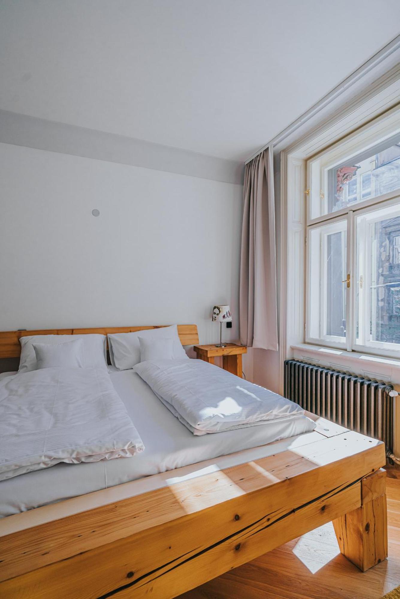 Bohemian Experience Aparthotel Prague Exterior photo